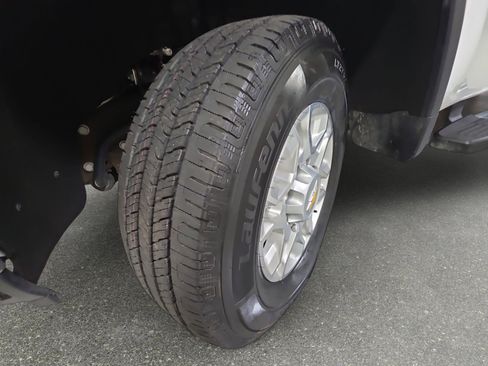 Used 2025 Chevrolet Silverado 3500 LT w/ Safety Package image 31