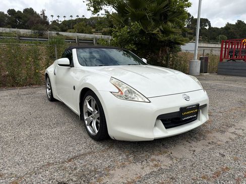 Used 2012 Nissan 370Z Touring w/ Sport Pkg RWD image 3