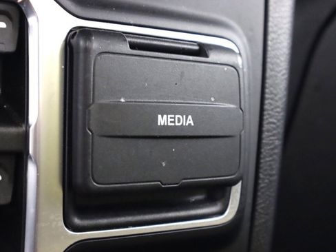 Used 2023 Jeep Wrangler Willys image 23