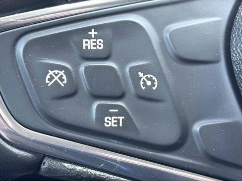 Used 2018 Chevrolet Malibu LT w/ Leather Package image 19