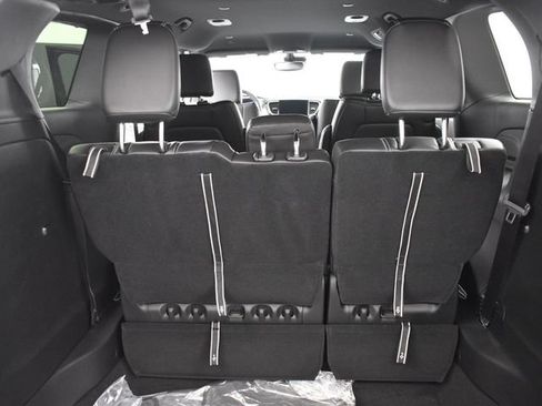 Used 2025 Chrysler Pacifica Select AWD/4WD image 13