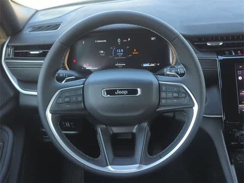 New 2025 Jeep Grand Cherokee Laredo image 22