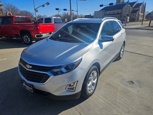 Used 2019 Chevrolet Equinox LT FWD image 5