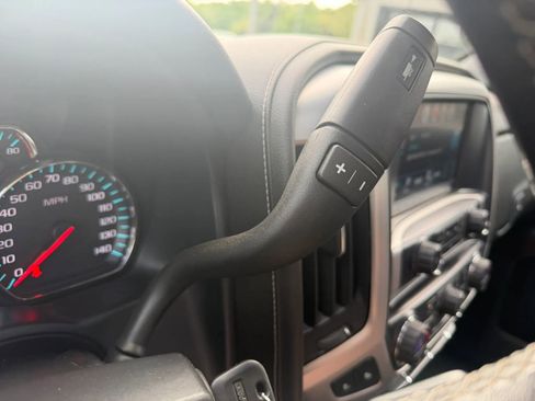 Used 2018 GMC Sierra 1500 SLE w/ SLE Value Package AWD/4WD image 25