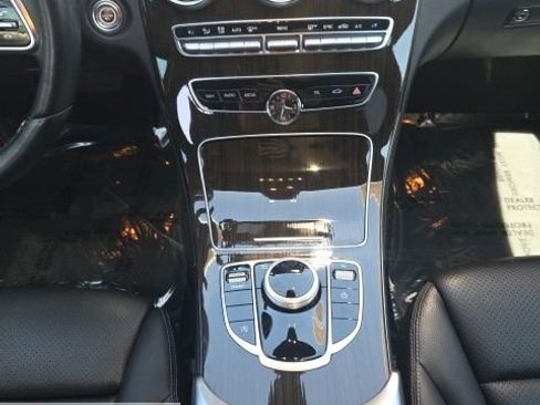 Used 2019 Mercedes-Benz C 300 4MATIC Sedan image 19