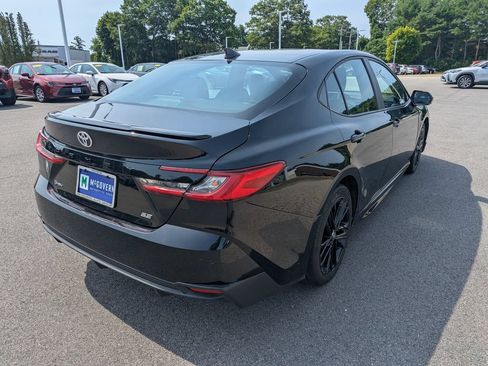 Used 2025 Toyota Camry SE FWD image 6