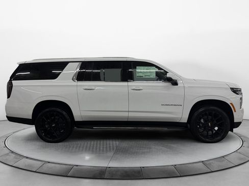 New 2026 Chevrolet Suburban LT w/ Comfort Package image 2