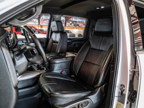 Used 2022 Chevrolet Silverado 3500 High Country w/ Technology Package image 28