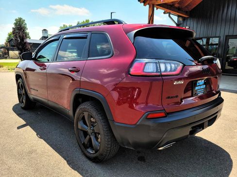 Used 2020 Jeep Cherokee Latitude Plus AWD/4WD image 6