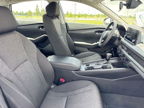 Used 2025 Honda Accord LX image 23