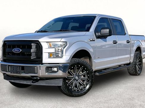 Used 2017 Ford F150 XL w/ Equipment Group 101A Mid AWD/4WD image 14