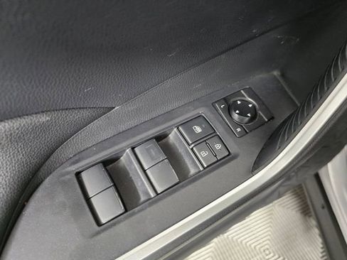 Used 2021 Toyota RAV4 XLE w/ Convenience Package AWD/4WD image 26
