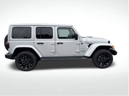 Used 2023 Jeep Wrangler Unlimited Sahara w/ Cold Weather Group image 10