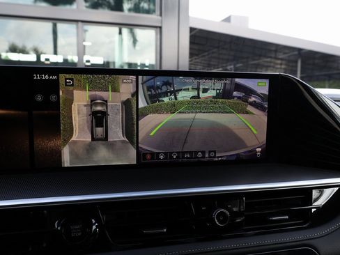 Certified 2025 INFINITI QX80 Luxe image 39