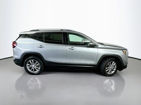 Used 2024 GMC Terrain SLT AWD/4WD image 8