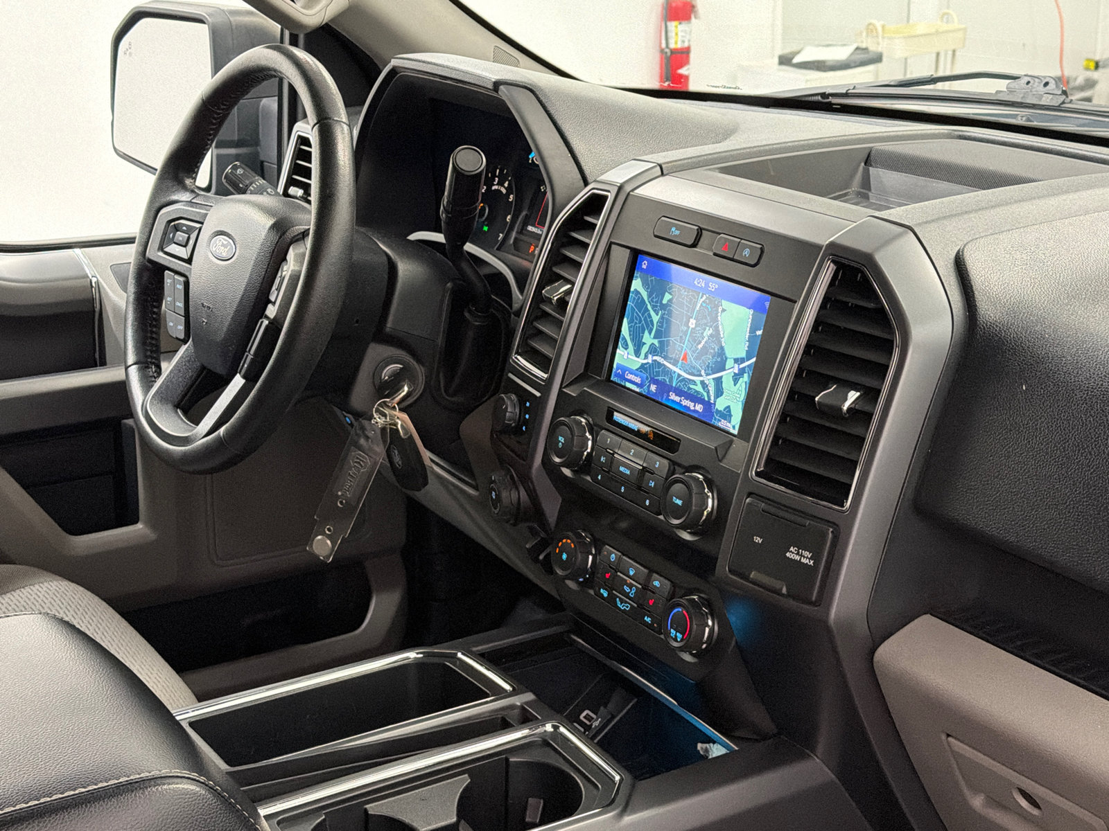 Used 2019 Ford F150 XLT w/ Equipment Group 302A Luxury AWD/4WD image 10
