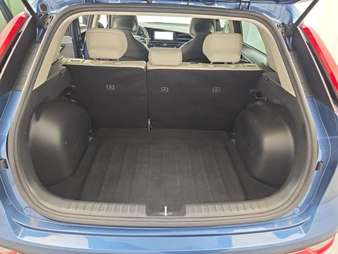 Used 2023 Kia Niro EX FWD image 12