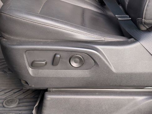 Certified 2024 Chevrolet Silverado 1500 LTZ AWD/4WD image 19