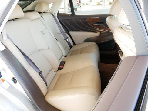 Used 2019 Lexus LS 500 image 14