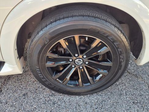 Used 2020 Nissan Armada Platinum w/ Captain's Chairs Package image 25