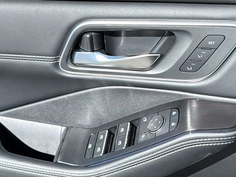 New 2026 Nissan Rogue Platinum image 22