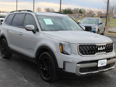 Used 2023 Kia Telluride EX X-Line image 9