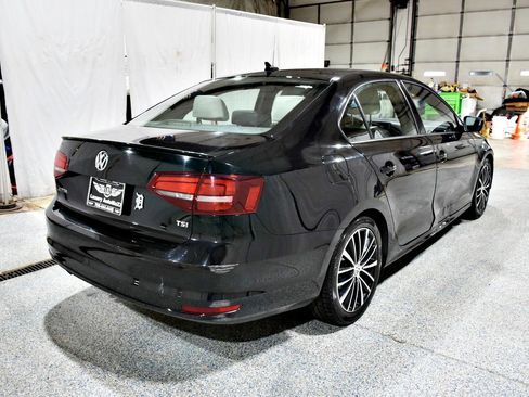 Used 2016 Volkswagen Jetta Sport FWD image 24