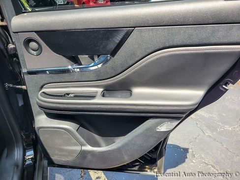 Used 2021 Lincoln Corsair Reserve w/ Sport Package image 23