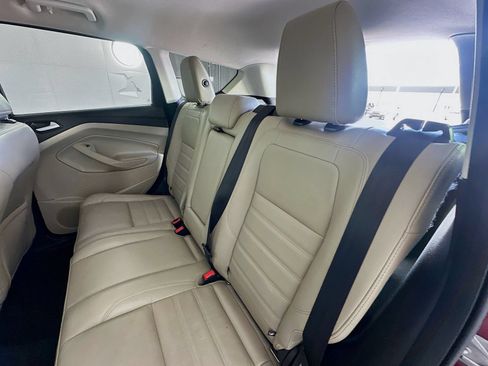 Used 2019 Ford Escape Titanium AWD/4WD image 24
