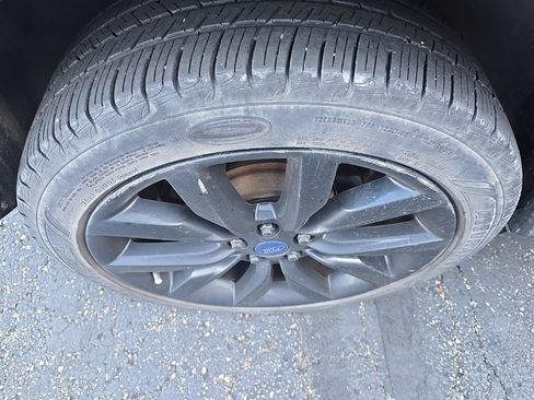 Used 2017 Ford Escape Titanium AWD/4WD image 7
