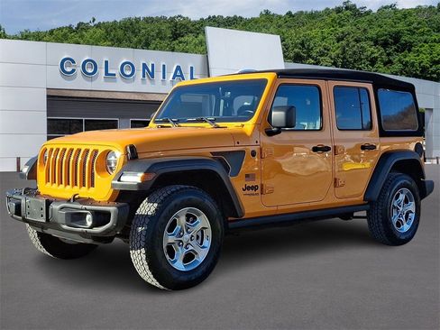 Used 2021 Jeep Wrangler Unlimited Freedom Edition image 3