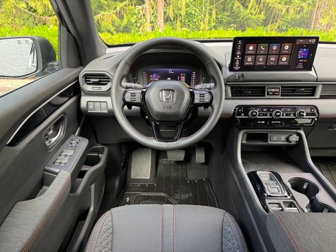 New 2026 Honda Pilot Sport image 19