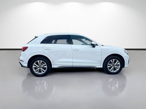 Used 2025 Audi Q3 2.0T Premium AWD/4WD image 2