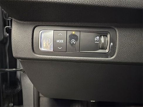 Certified 2025 Chevrolet Traverse LT image 19