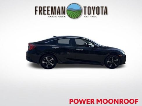 Used 2016 Honda Civic Touring image 3