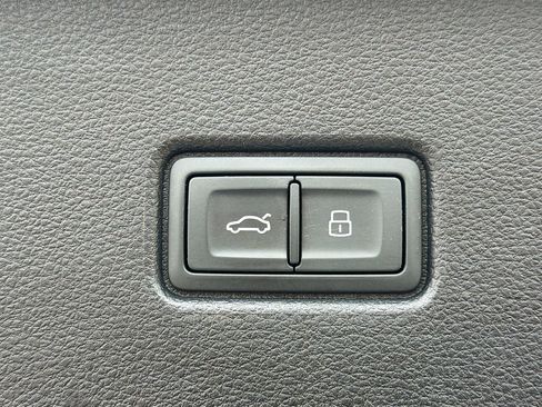 Used 2023 Audi SQ5 Premium Plus image 13