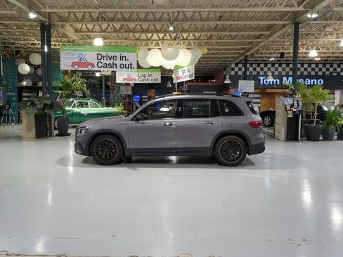 Certified 2022 Mercedes-Benz GLB 35 AMG 4MATIC image 10