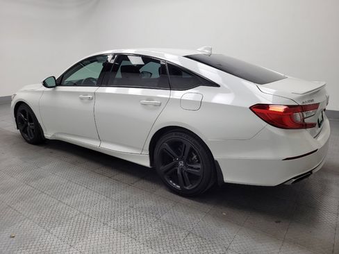 Used 2018 Honda Accord Sport image 3