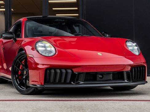 Certified 2026 Porsche 911 Carrera GTS RWD image 9