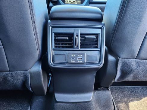 Used 2025 Subaru Forester Premium w/ Convenience Package #2 image 21