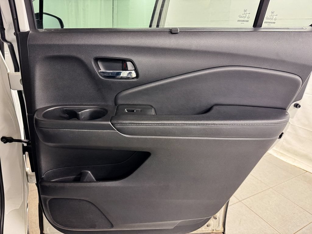 Used 2021 Honda Pilot EX-L image 16