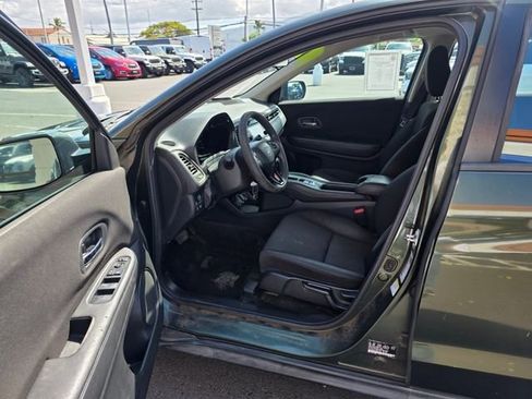 Used 2016 Honda HR-V LX image 9