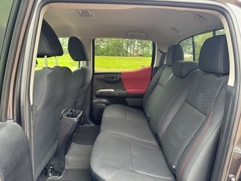 Used 2023 Toyota Tacoma SR5 w/ Black Out Package (TMS) image 13