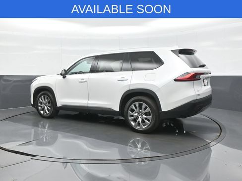 Certified 2024 Toyota Grand Highlander AWD image 5