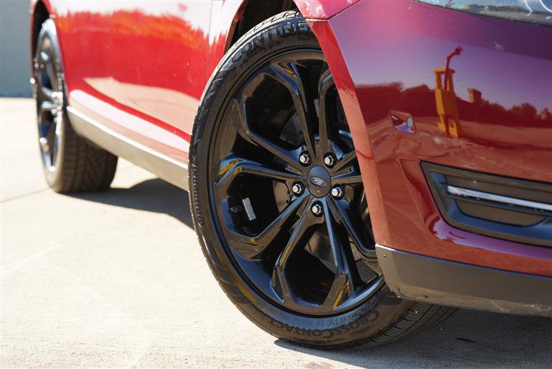 Used 2013 Ford Taurus SHO AWD/4WD image 15