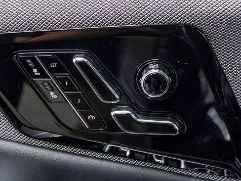 Certified 2025 Cadillac Optiq Luxury 1 image 23