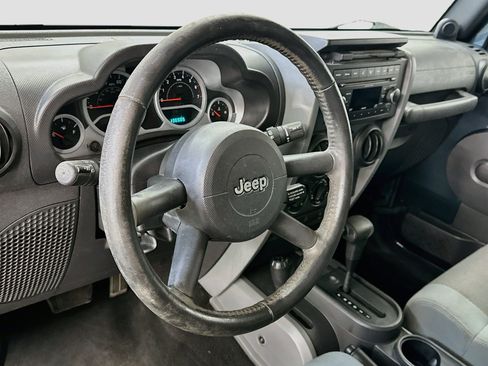 Used 2007 Jeep Wrangler Unlimited Sahara w/ Trailer Tow Group AWD/4WD image 18