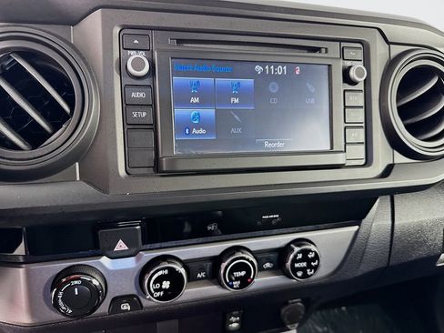 Used 2018 Toyota Tacoma SR image 18