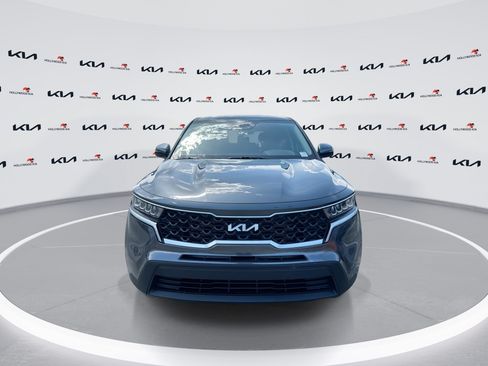 Used 2022 Kia Sorento LX AWD/4WD image 3