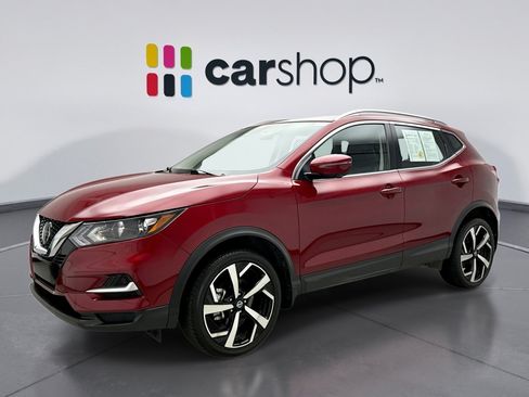 Used 2022 Nissan Rogue Sport SL AWD/4WD image 1